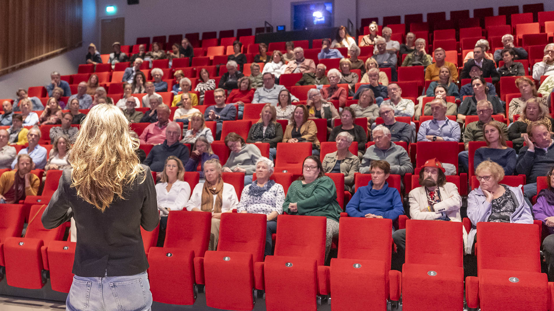 Spectrum Schijndel - Podiumzaal - Beholders
